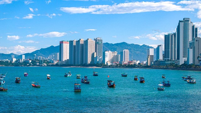 Nha Trang đang chuyển dịch s&acirc;u sắc từ điểm đến du lịch th&agrave;nh trung t&acirc;m định cư mang t&iacute;nh to&agrave;n cầu. Ảnh: Minh T&uacute; &nbsp;