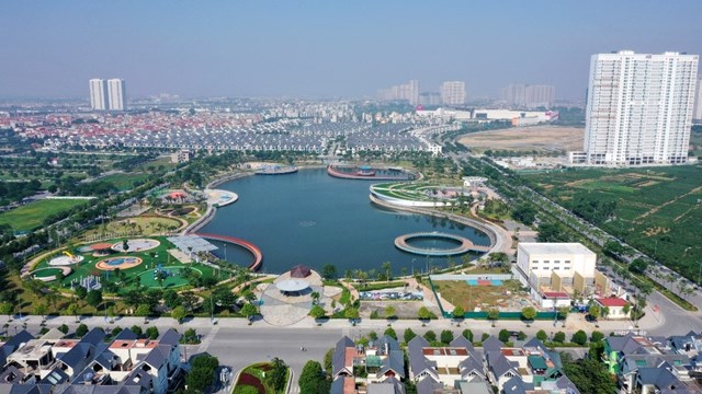 C&ocirc;ng vi&ecirc;n thi&ecirc;n văn học tọa lạc tại khu đ&ocirc; thị Dương Nội (Ảnh: Nam Cường). &nbsp;