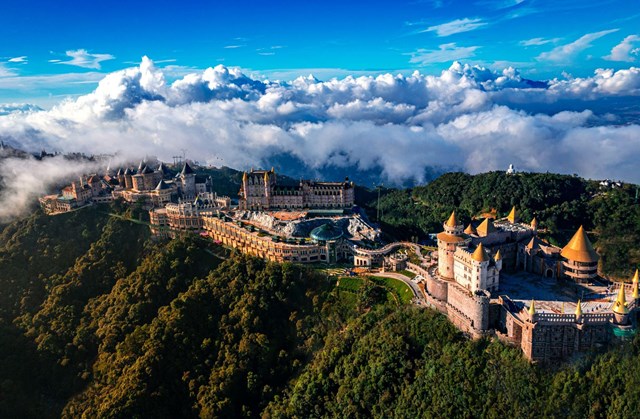 Khu du lịch Sun World Ba Na Hills, điểm đến vui chơi giải tr&iacute; nổi tiếng ở Đ&agrave; Nẵng &nbsp;