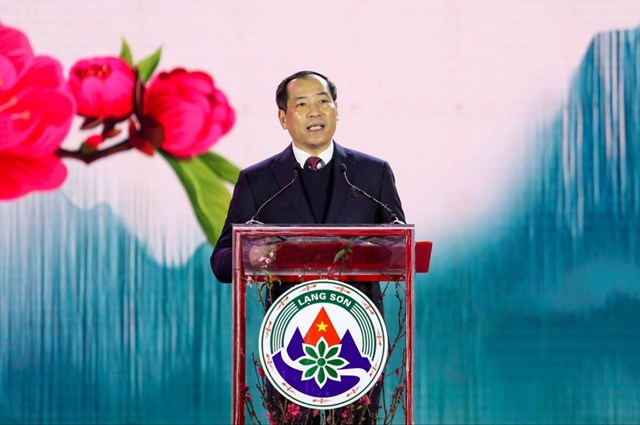 &Ocirc;ng Dương Xu&acirc;n Huy&ecirc;n - Ph&oacute; Chủ tịch thường trực UBND tỉnh Lạng Sơn ph&aacute;t biểu tại lễ khai mạc.