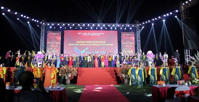 Hòa Lạc cất cánh cùng đất nước - Ảnh 1