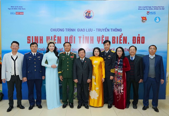 Tạp chí Biển Việt Nam kết nối sinh viên với nhiệm vụ bảo vệ chủ quyền biển, đảo trong kỷ nguyên số - Ảnh 2