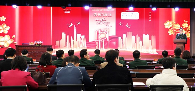 To&agrave;n cảnh cuộc gặp mặt b&aacute;o ch&iacute;. &nbsp;