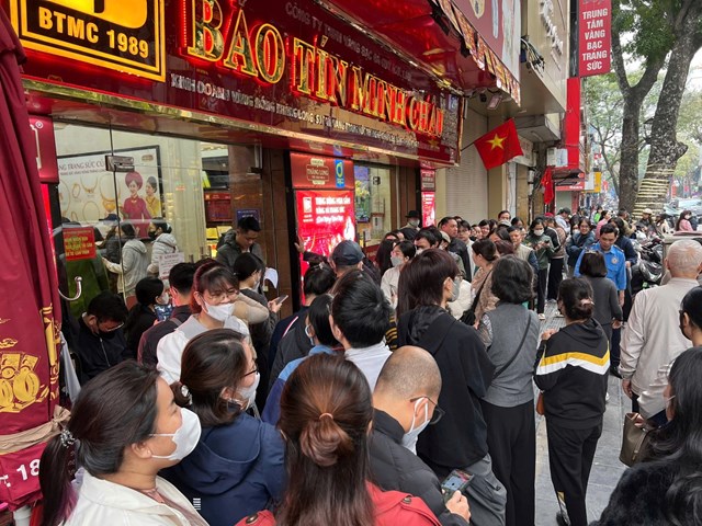 Giữ vàng hay chốt lời? - Ảnh 1