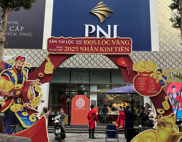 PNJ tr&#236;nh l&#224;ng loạt thiết kế độc đ&#225;o đ&#243;n v&#237;a ng&#224;y Thần T&#224;i - Ảnh 1