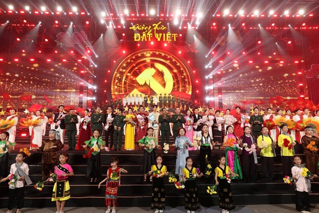 Chương tr&igrave;nh nghệ thuật ch&iacute;nh luận đặc biệt "Đường Xu&acirc;n đất Việt 2026 - Hội tụ" Bản h&ograve;a ca ch&iacute;nh luận về niềm tin, kh&aacute;t vọng v&agrave; sức mạnh hội tụ của d&acirc;n tộc Việt Nam.&nbsp;