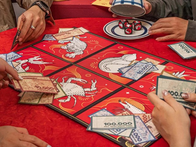 Tết của người Việt kh&ocirc;ng thể t&aacute;ch rời khỏi tr&ograve; chơi, bởi đ&oacute; kh&ocirc;ng chỉ l&agrave; h&igrave;nh thức giải tr&iacute; đơn thuần m&agrave; c&ograve;n l&agrave; một phần của đời sống tinh thần ng&agrave;y xu&acirc;n (Ảnh minh họa) &nbsp;