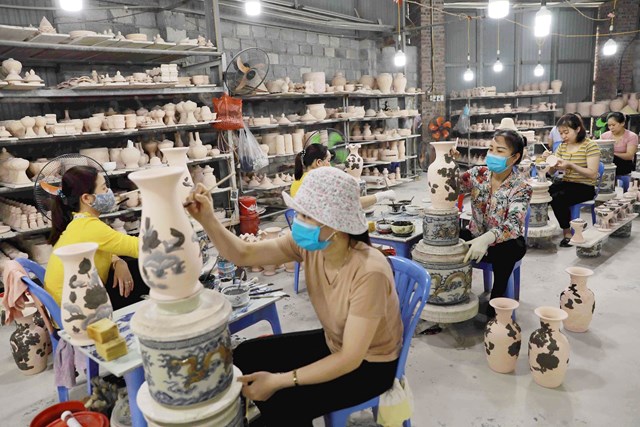 Định vị thương hiệu làng nghề Hà Nội: Động lực mới cho kinh tế và văn hóa nông thôn - Ảnh 1