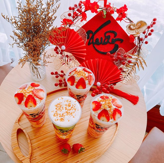 Trong ng&agrave;nh F&amp;B, Tết lu&ocirc;n l&agrave; một &ldquo;m&ugrave;a đặc biệt&rdquo; nhất trong năm v&agrave; đồ uống giữ vai tr&ograve; kh&ocirc;ng thể thiếu trong trải nghiệm ti&ecirc;u d&ugrave;ng (Ảnh minh họa) &nbsp;