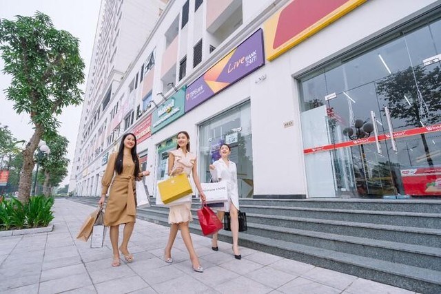 Shop khối đế với thiết kế linh hoạt, mặt tiền rộng tho&aacute;ng đem lại hiệu quả cao trong kinh doanh (Nguồn ảnh: Eurowindow Holding)