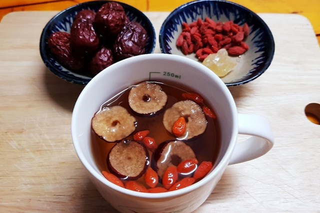 B&#237; quyết sở hữu v&#243;c d&#225;ng thon gọn v&#224; l&#224;n da tươi trẻ nhờ những thức uống quen thuộc - Ảnh 2