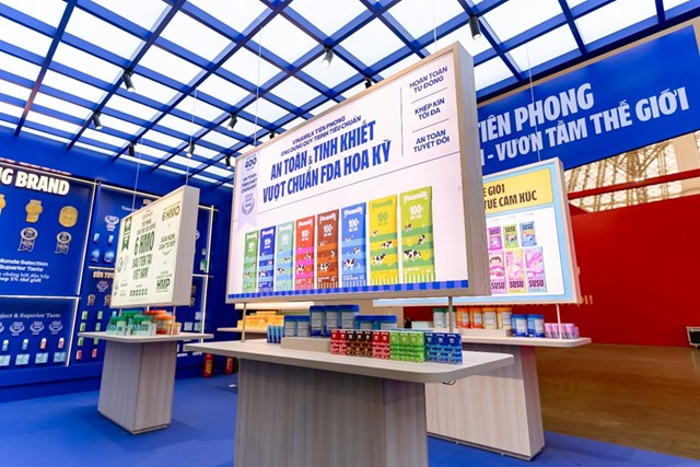 Vinamilk ứng dụng quy tr&igrave;nh ti&ecirc;u chuẩn quốc tế cho c&aacute;c sản phẩm.Ảnh: Duy Cường &nbsp;