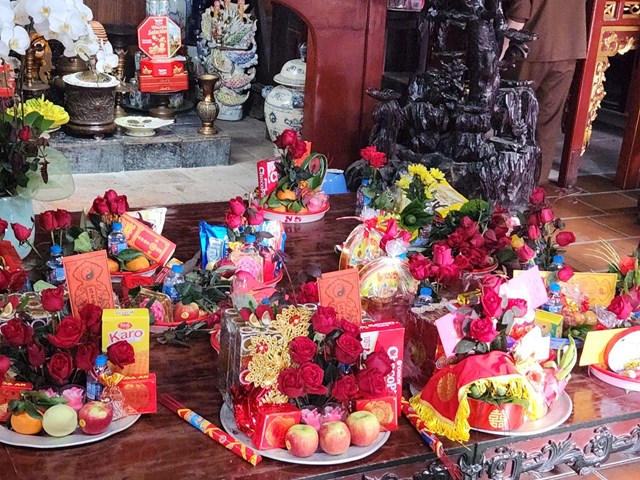 Người trẻ đổ về chùa Hà cầu duyên những ngày cuối năm - Ảnh 3