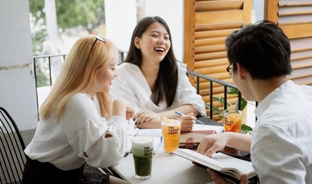 Thị trường F&amp;B 2026 bước vào kỷ nguyên 'cá lớn nuốt cá bé' dưới áp lực chi phí - Ảnh 1