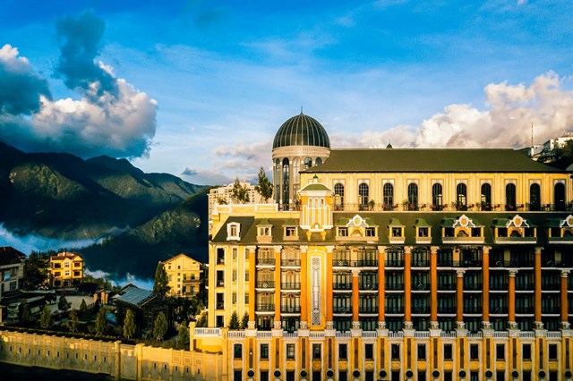 Daily Mail UK: Kh&#225;ch sạn Hotel de la Coupole ‘c&#243; thể l&#224;m h&#224;i l&#242;ng cả Marie Antoinette’ - Ảnh 11
