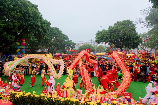 Lễ rước kiệu truyền thống.