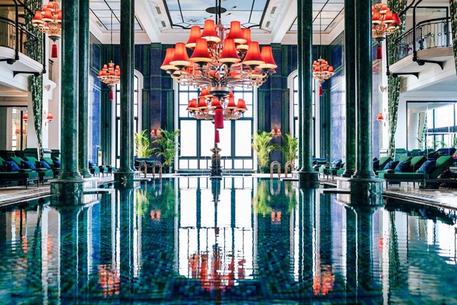 Daily Mail UK: Kh&#225;ch sạn Hotel de la Coupole ‘c&#243; thể l&#224;m h&#224;i l&#242;ng cả Marie Antoinette’ - Ảnh 3