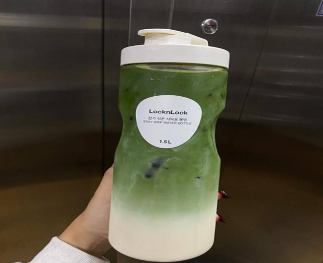 Matcha latte 1L3: Xu hướng g&#226;y tranh c&#227;i trong giới trẻ - Ảnh 1