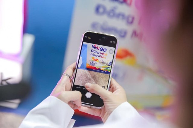 Vikki Digital Bank đ&atilde; ph&aacute;t h&agrave;nh hơn 50.000 thẻ cho người d&acirc;n trong giai đoạn đồng h&agrave;nh c&ugrave;ng Metro, thẻ VikkiGO được sử dụng như v&eacute; điện tử khi di chuyển tại Metro tuyến số 1 TP. HCM &nbsp;