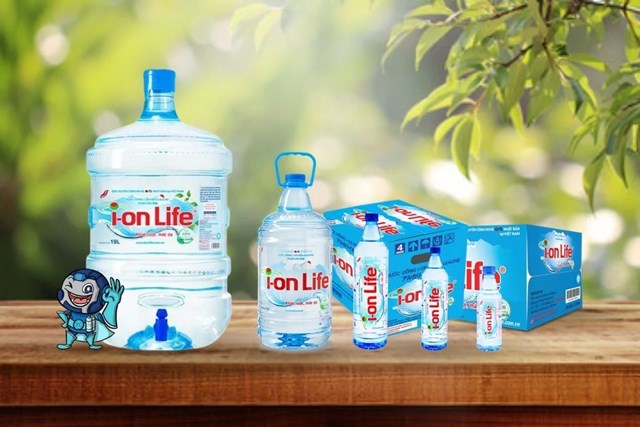 Thị trường nước đ&#243;ng chai v&#224; cuộc đua chiếm lĩnh thị phần - Ảnh 1