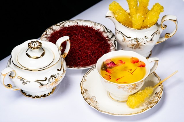 V&#224;ng đỏ xứ Ba Tư: Kh&#225;m ph&#225; thế giới tr&#224; Saffron - Ảnh 1