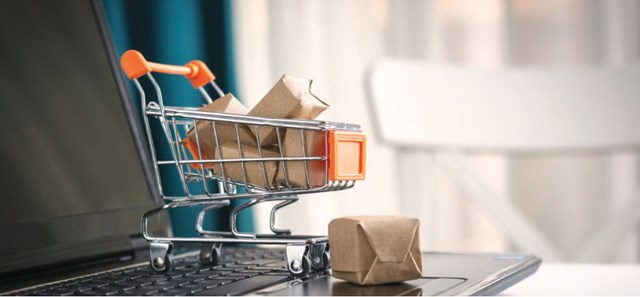 Chủ shop b&aacute;n h&agrave;ng online nợ thuế sẽ bị ho&atilde;n xuất cảnh. &nbsp;