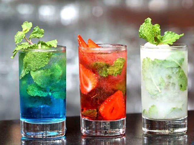Soda mix tr&aacute;i c&acirc;y kh&ocirc;ng chỉ có m&agrave;u sắc bắt mắt m&agrave; c&ograve;n mang đến hương vị độc đ&aacute;o&nbsp;ph&ugrave; hợp với nhiều đối tượng.