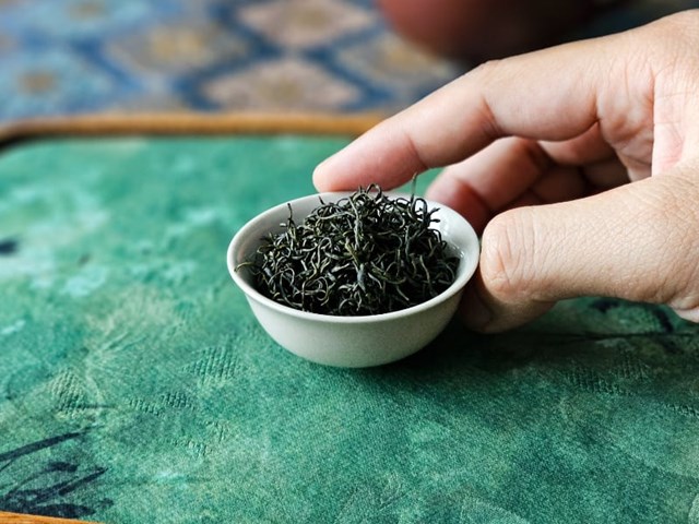 B&#237; mật của h&#236;nh d&#225;ng &quot;m&#243;c c&#226;u&quot; độc đ&#225;o tr&#234;n c&#225;nh tr&#224; Việt - Ảnh 1