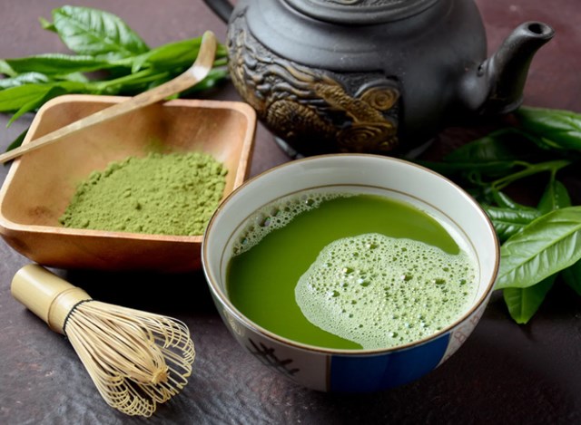 Với khả năng hỗ trợ trao đổi chất, giảm căng thẳng và thúc đẩy lối sống lành mạnh, matcha đang trở thành lựa chọn hàng đầu cho những ai theo đuổi xu hướng sống xanh và bền vững.