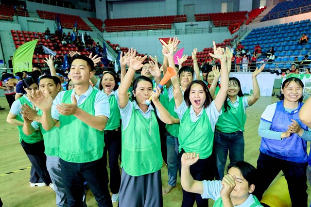 Kh&iacute; thế h&agrave;o hứng của c&aacute;c đội thi . Ảnh: &Aacute;nh Dương &nbsp;