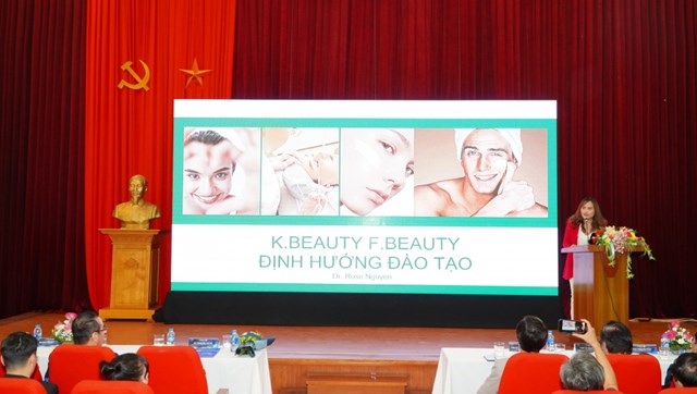 Đại biểu tham luận tại chương tr&igrave;nh
