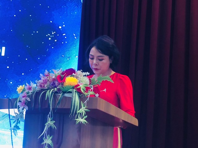 B&agrave; Trịnh Thị Thu H&agrave; - Hiệu trưởng Trường Cao đẳng Thương mại v&agrave; Du lịch H&agrave; Nội ph&aacute;t biểu tại chương tr&igrave;nh