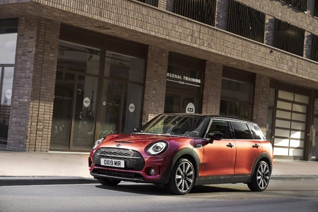 Thiết kế cửa k&eacute;p độc đ&aacute;o tr&ecirc;n MINI Clubman &nbsp;