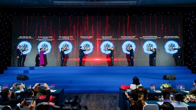 Nghi thức ph&aacute;t động v&agrave; cam kết thực thi của cộng đồng doanh nghiệp tại diễn đ&agrave;n. &nbsp;