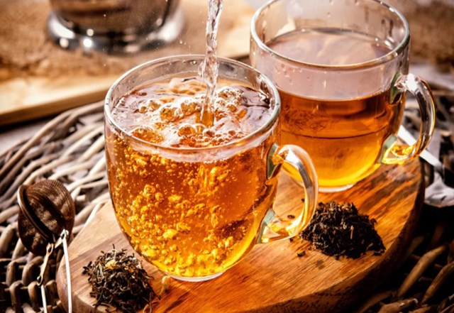 Hàm lượng polyphenol trong trà đen giúp cải thiện chức năng mạch máu, giảm nguy cơ xơ vữa động mạch và huyết áp cao.