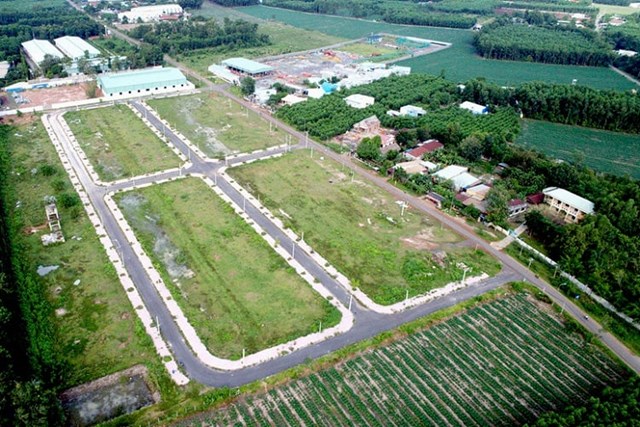 Đất nền v&#249;ng ven: Cơ hội hay rủi ro tiềm ẩn? - Ảnh 2