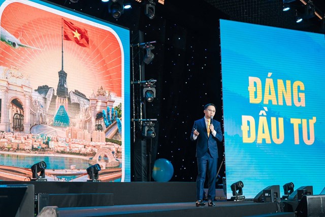 Đại diện Sun Property ph&aacute;t biểu tại sự kiện. Ảnh: &Aacute;nh Dương. &nbsp;