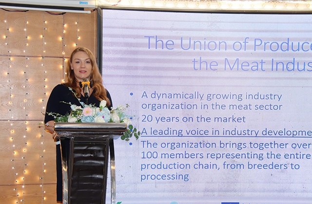 B&agrave; Jolanta Ciechomska, ph&aacute;t biểu tại sự kiện &nbsp;