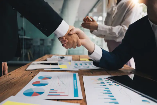 Mặt trái của những thương vụ M&amp;A đình đám - Ảnh 3