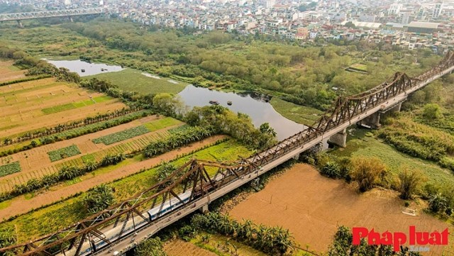 X&acirc;y dựng c&ocirc;ng vi&ecirc;n ở b&atilde;i giữa s&ocirc;ng Hồng sẽ mang lại rất nhiều lợi &iacute;ch về kinh tế, văn h&oacute;a, du lịch của Thủ đ&ocirc;. Ảnh: Kh&aacute;nh Huy