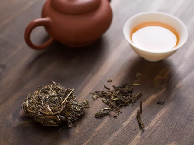 Một trong những công dụng nổi bật khiến trà Pu Erh được săn đón là khả năng điều hòa mỡ máu và hỗ trợ giảm cân.