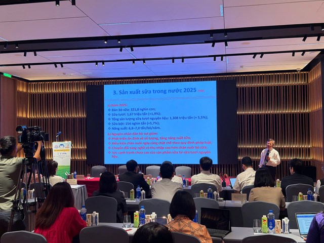 Họp b&aacute;o c&ocirc;ng bố sự kiện chuỗi triển l&atilde;m từ ng&agrave;y 28 &ndash; 31/05/2026 tại Cung Văn h&oacute;a Hữu Nghị, H&agrave; Nội với chủ đề: &ldquo;Chuỗi gi&aacute; trị ng&agrave;nh sữa: Đổi mới s&aacute;ng tạo v&agrave; Ph&aacute;t triển bền vững&rdquo; &nbsp;