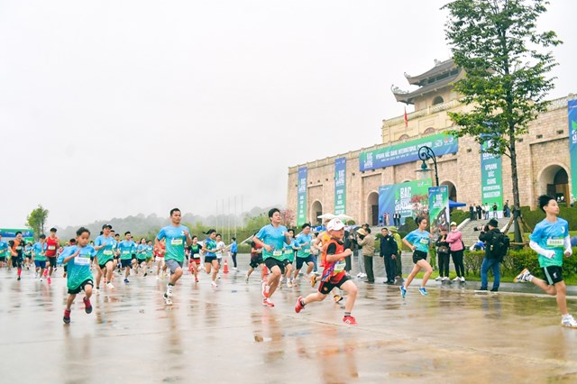 VPBank Bac Giang International Marathon 2023: Hơn 2.000 VĐV tham gia đ&#243;ng g&#243;p g&#226;y Quỹ từ thiện x&#227; hội - Ảnh 1