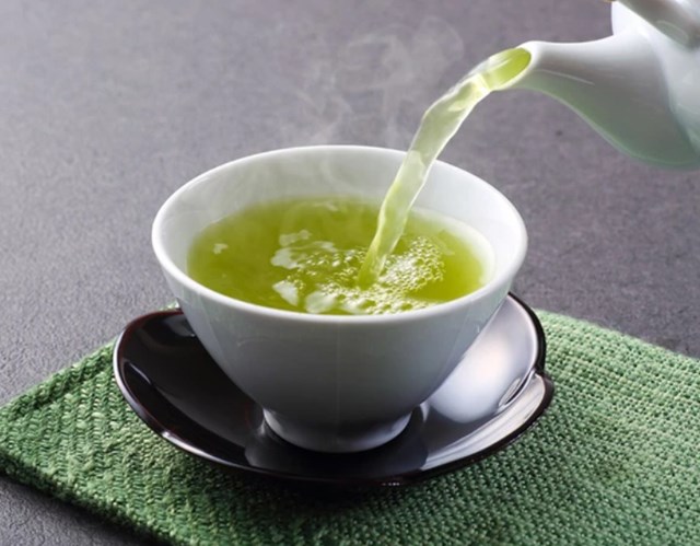 H&#232; dịu m&#225;t với những thức uống m&#224;u xanh - Ảnh 2