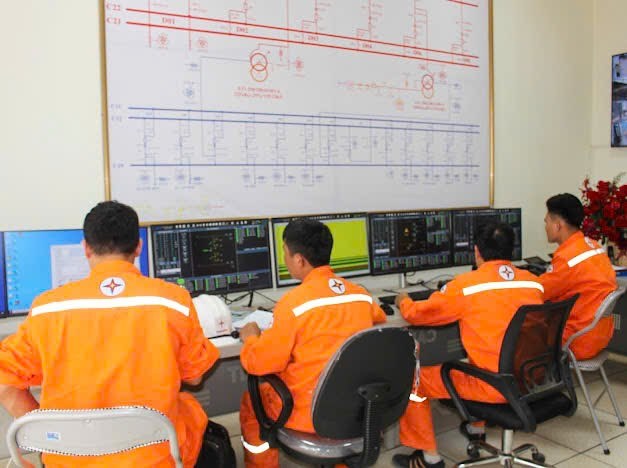 EVNNPC: Đ&#243;ng điện th&#224;nh c&#244;ng c&#244;ng tr&#236;nh Trạm biến &#225;p 220kV Ph&#250; B&#236;nh 2 v&#224; đường d&#226;y rẽ Th&#225;i Nguy&#234;n – Bắc Giang - Ảnh 1