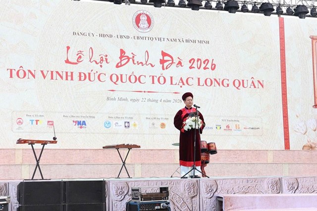 Chủ tịch UBND x&atilde; B&igrave;nh Minh Nguyễn Đăng Việt ph&aacute;t biểu tại chương tr&igrave;nh Lễ hội B&igrave;nh Đ&agrave; 2026.&nbsp;