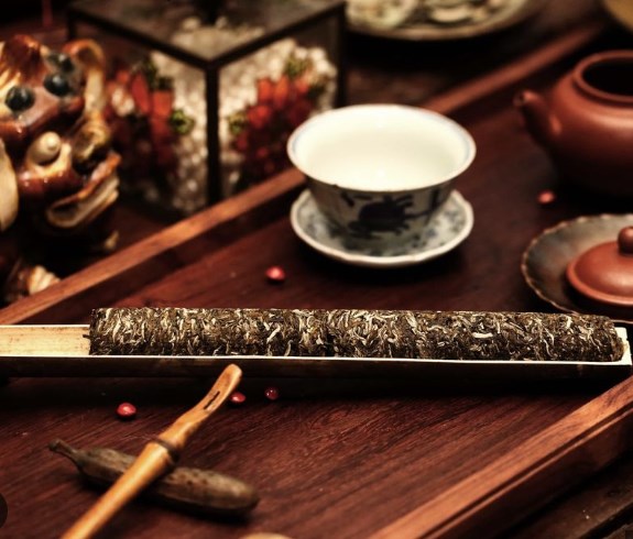 Trà Lam của người Dao mang hương vị đặc biệt mà chỉ nơi đây mới có.