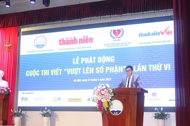 &Ocirc;ng Nguyễn Minh Đức - Gi&aacute;m đốc C&ocirc;ng ty cổ phần Csupporter đại diện c&aacute;c đơn vị đồng h&agrave;nh&nbsp;ph&aacute;t biểu hưởng ứng, đồng&nbsp;h&agrave;nh c&ugrave;ng cuộc thi