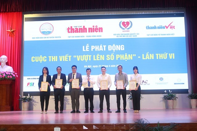 Ph&#225;t động cuộc thi viết &#39;Vượt l&#234;n số phận&#39; lần thứ VI - Ảnh 5