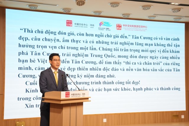 &Ocirc;ng Trương Đức Sơn - Gi&aacute;m đốc Trung t&acirc;m Văn h&oacute;a Trung Quốc tại H&agrave; Nội. &nbsp;